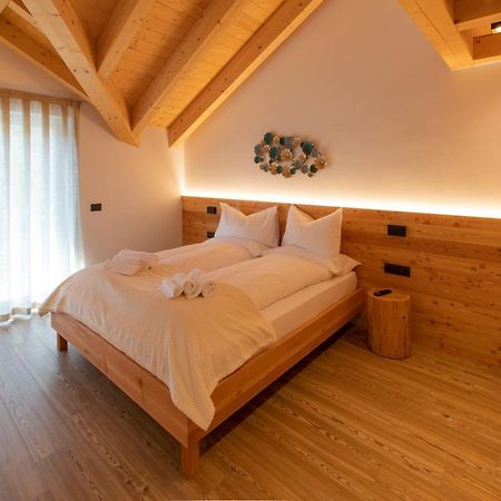 Brenta Rosso - Charme Apartments Fai della Paganella Exteriör bild